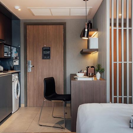 Montana Bangkok Hotel & Residence Екстериор снимка