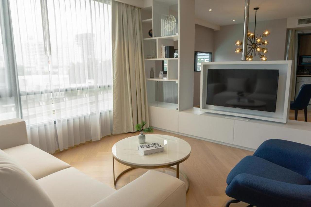 Montana Bangkok Hotel & Residence Екстериор снимка