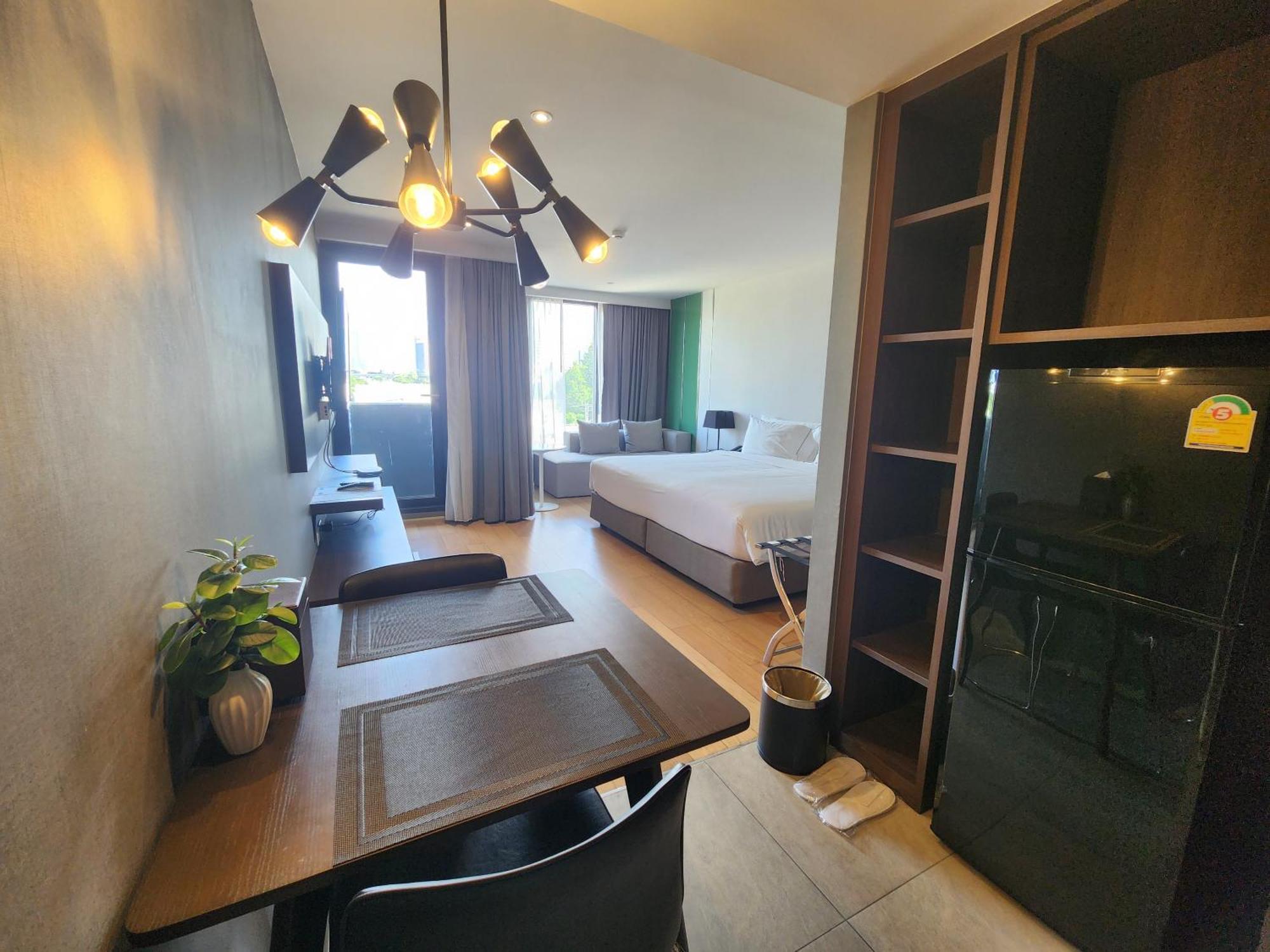 Montana Bangkok Hotel & Residence Стая снимка