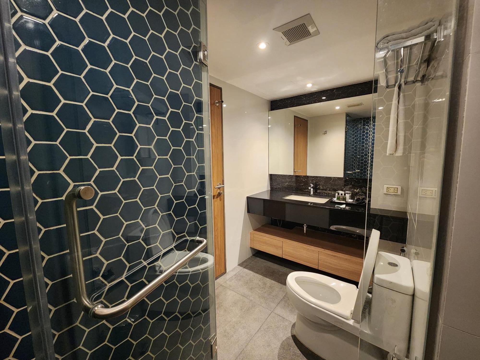 Montana Bangkok Hotel & Residence Стая снимка